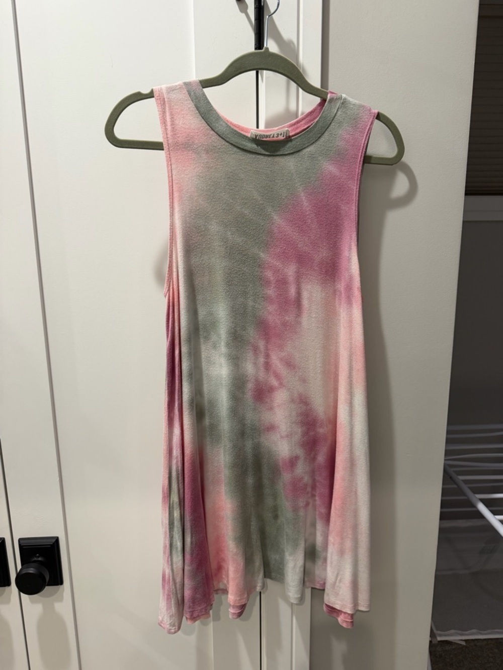 Audrey 3+1 Pink and Gray Tie-Dye Tee Size Medium
